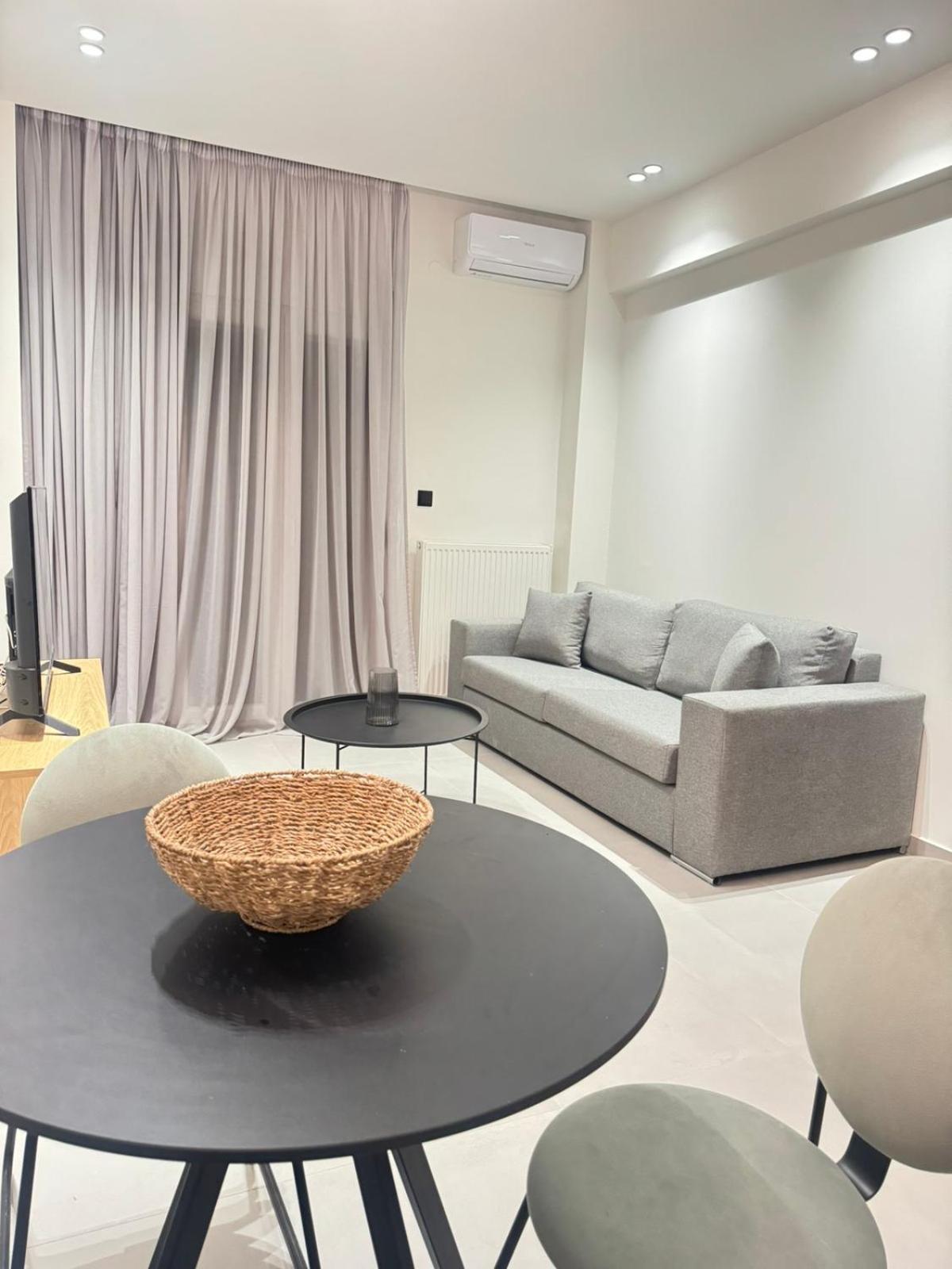 Luna-Your Urban Stay Салоники Экстерьер фото